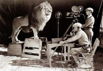 Shooting the MGM lion logo (in 1924)