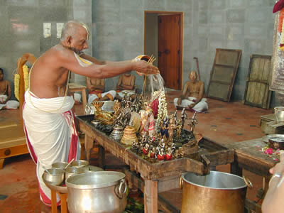 Brahmin performing a ritual